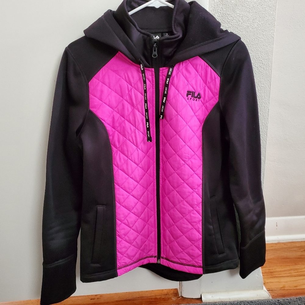 Woman’s Fila sport lightweight zip up